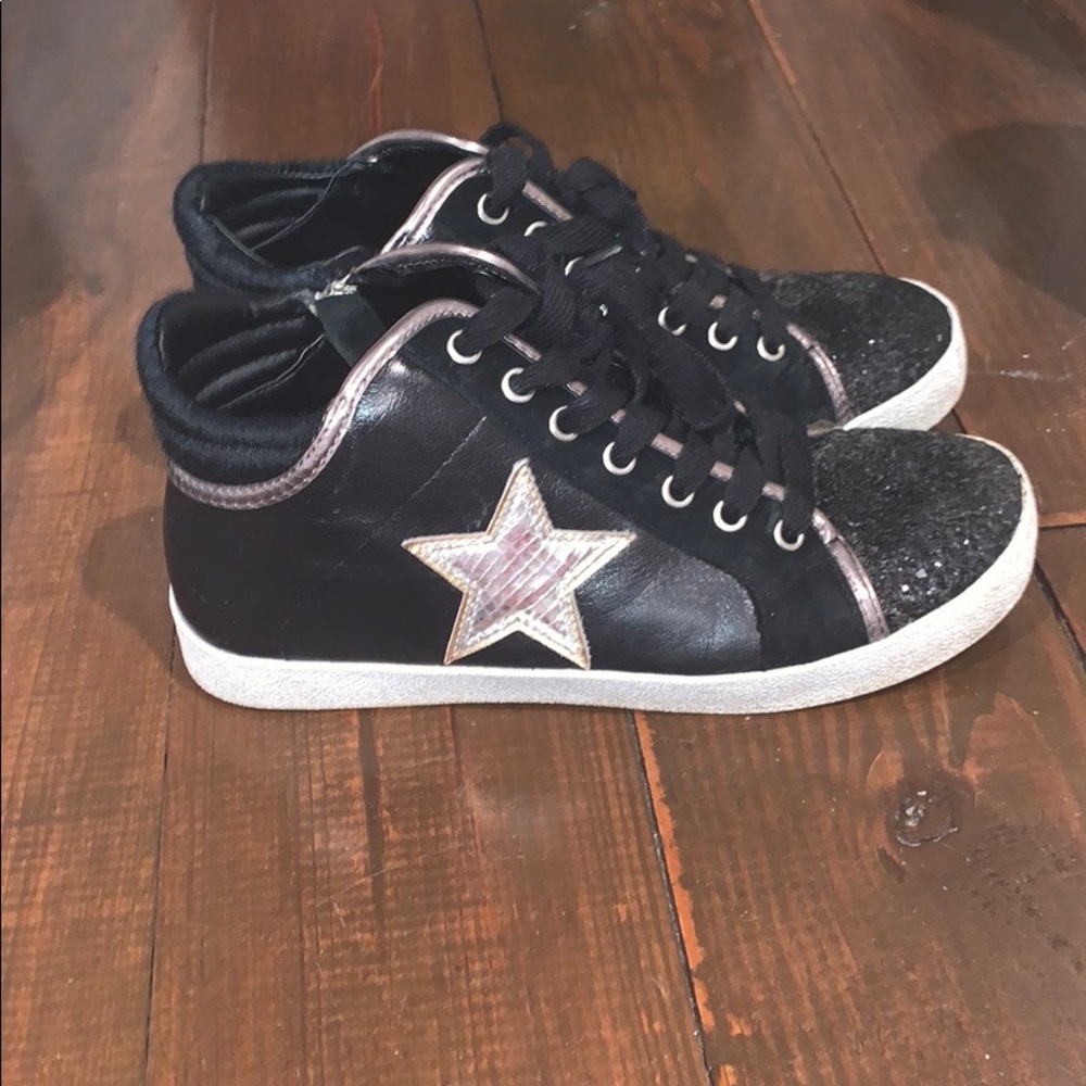 Black and Gold star Steve Madden Sneakers
